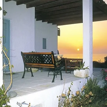 فندق Anemoessa & Milos Island