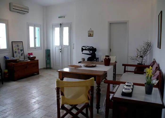 Anemoessa Rooms & Studios 3*