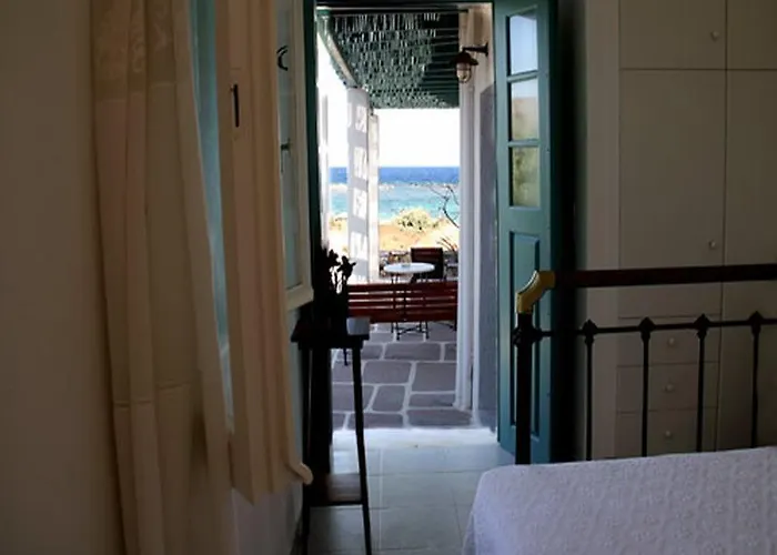 Anemoessa Rooms & Studios ホテル Milos Island