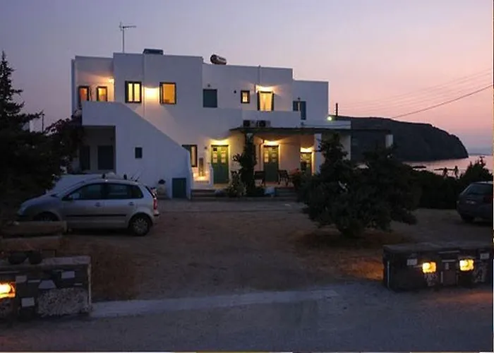 Anemoessa Rooms & Studios ホテル